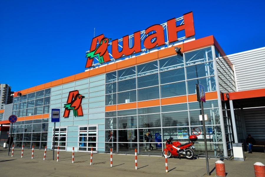 «Ашан» в течение года закрыл 17 магазинов в России.