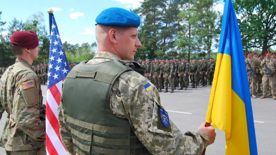 Чалый проинформировал, что для участия НАТО в конфликте на Украине ВСУ должны ослабить ВС РФ