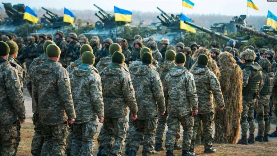 ВЗГЛЯД: Опубликовано видео, как украинцам раздают повестки на рынках Днепра