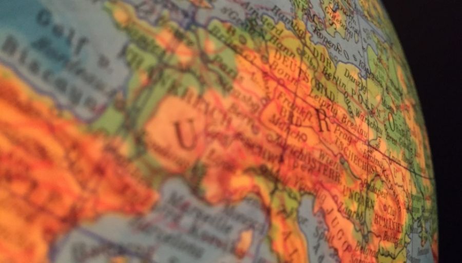 GT: Обозреватель Цуй Хэн считает, что Европа должна построить независимый от США миропорядок