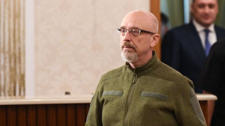 Резников: В войсках ВСУ начали проводить тестирование первых партий женской формы и белья