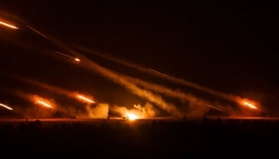 РВ: ВСУ по ночам активно перебрасывают боевую технику из Херсонской области в Запорожье