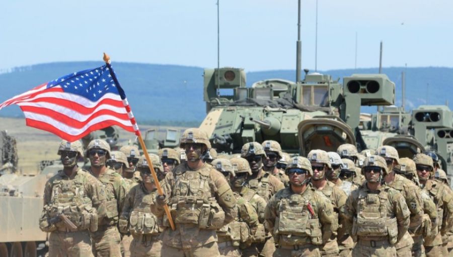 Офицер ЦРУ Джиральди проинформировал об опасных маневрах США и НАТО около Западной Украины