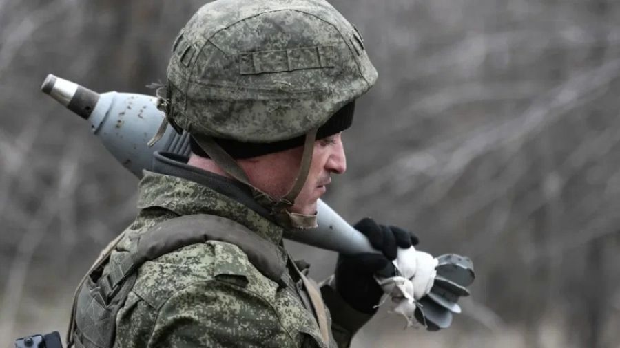 РИА Новости: Артиллерия ВС РФ заставила отряд ВСУ сбежать с позиций под Марьинкой