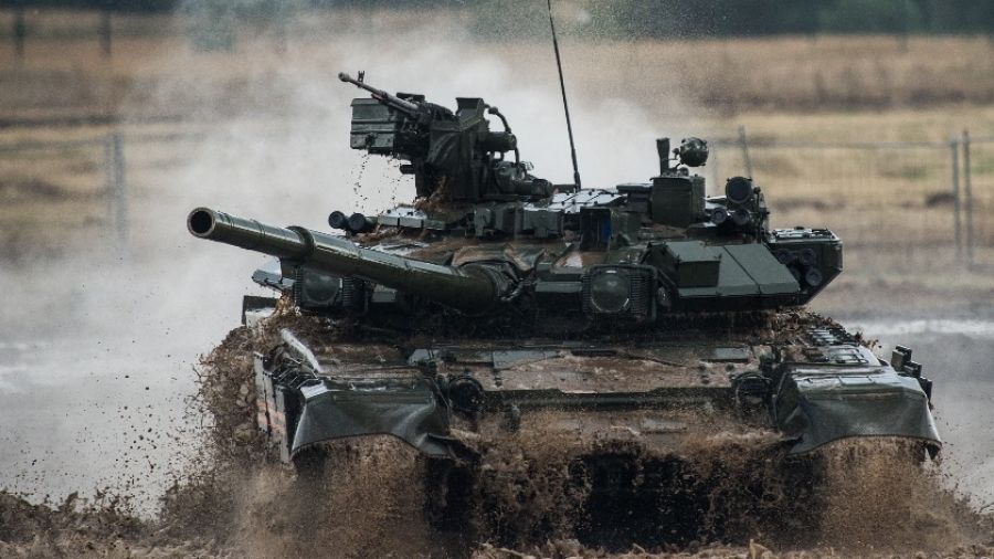 РВ: Экипаж Т-72Б3М ВС РФ точечными ударами уничтожает огневые позиции ВС Украины