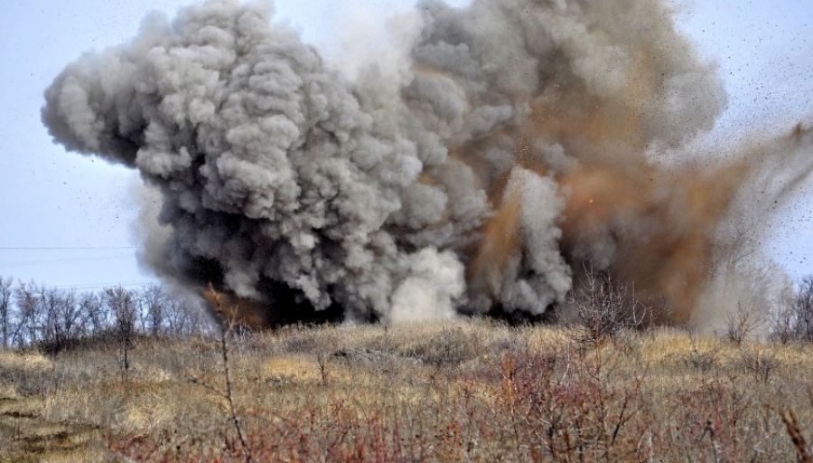 Mash: двое украинцев подорвались на минах на российско-украинской границе