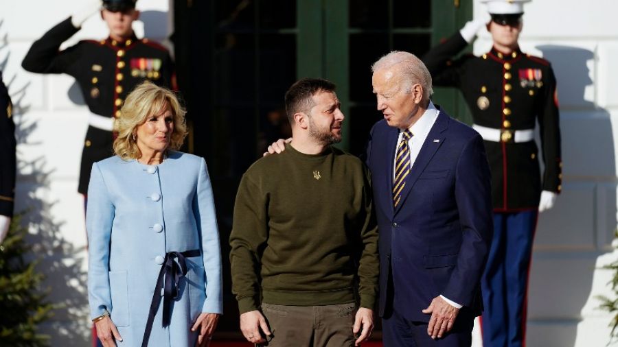 Франс Пресс: Владимир Зеленский вернулся на Украину после визита в Америку