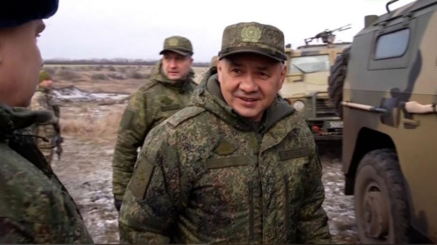 МК: Появились кадры, где Шойгу в зоне спецоперации говорит бойцам ВС России: «Не суетитесь»