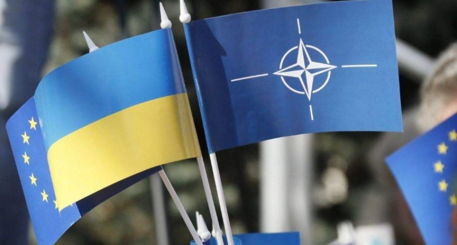 Politico: Вступление Украины в НАТО стала запретной и «взрывоопасной» темой