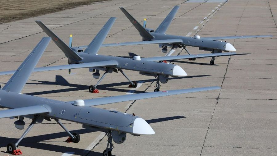 Беспилотник ВС РФ снял попытки сбить себя зенитными ракетами ВСУ