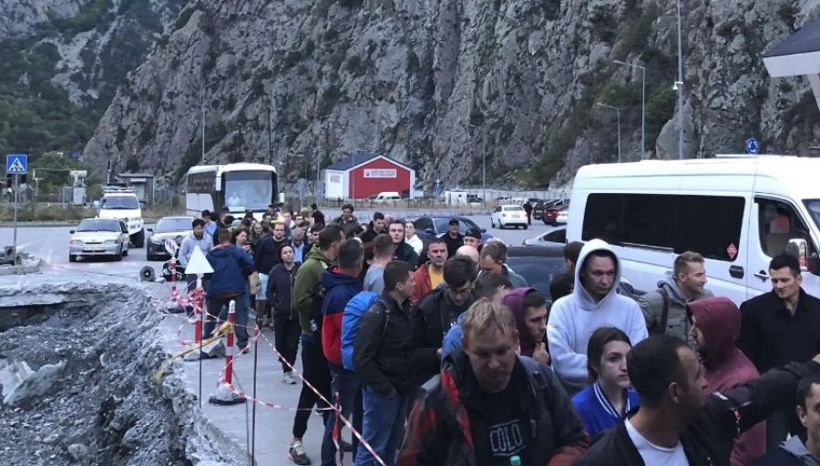 Путин прокомментировал решение некоторых граждан России покинуть страну