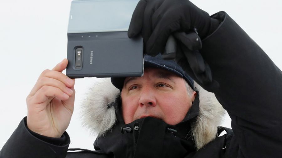 Помощник раненого Дмитрия Рогозина рассказал о его обращении с телефоном на СВО РФ