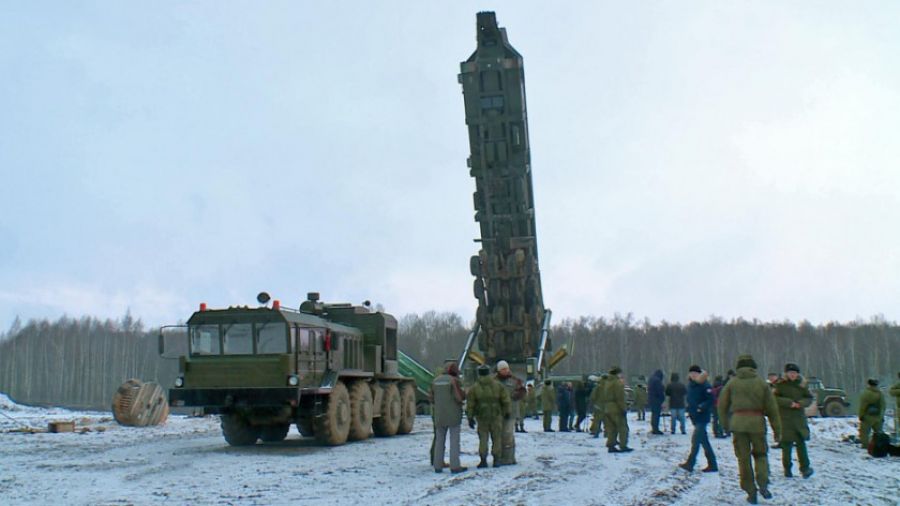 Опубликованы уникальные кадры загрузки новой ракеты «Ярс» в шахту в Калужской области