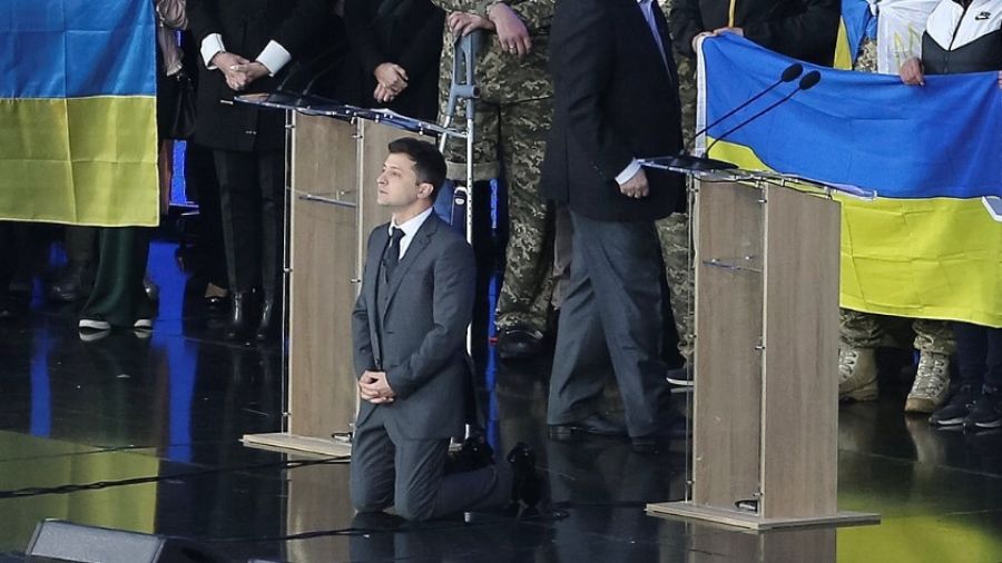 Bloomberg: Без поставляемого США оружия Украина быстро принесла вассальную присягу России