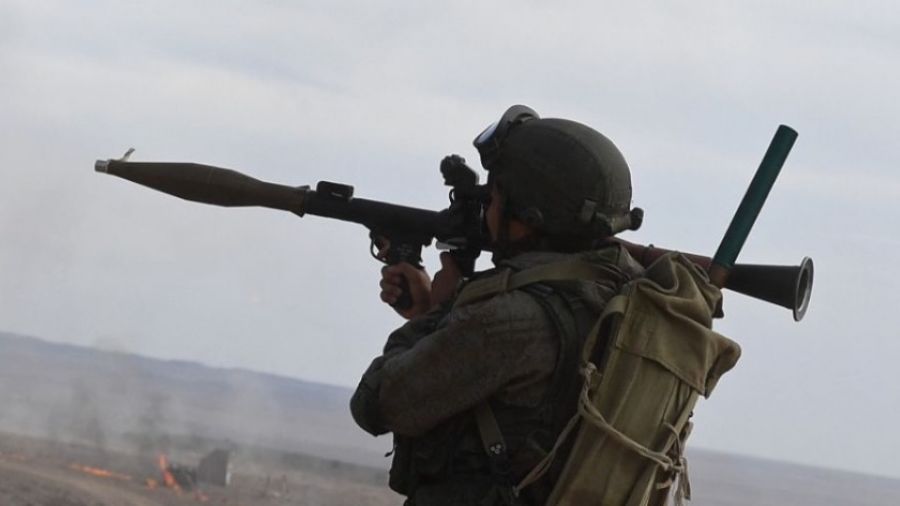 "РВ" показала видеокадры ближнего боя в окопах бойцов ВС РФ против боевиков ВСУ в зоне СВО