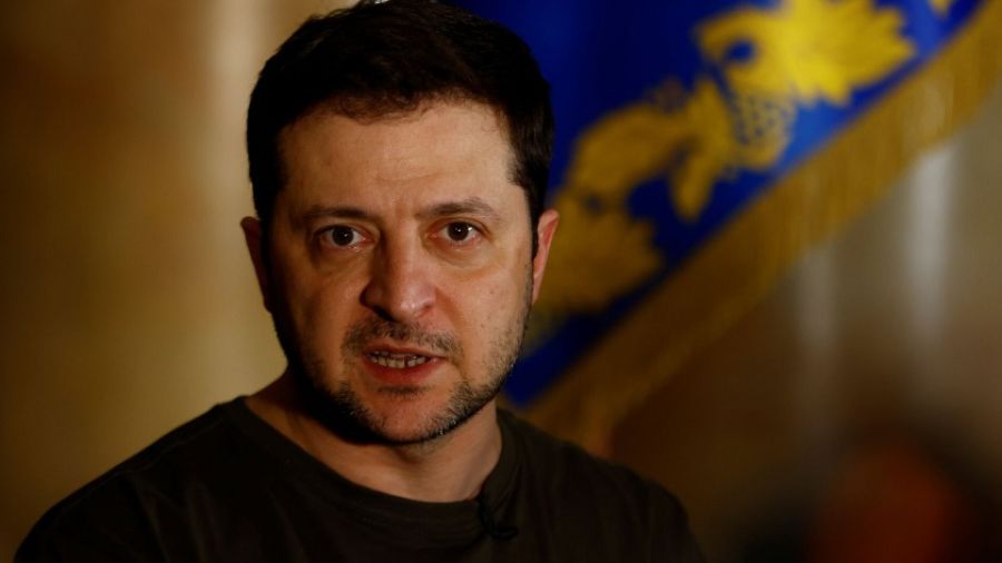 Украинские СМИ: Зеленский прилетел в Бахмут