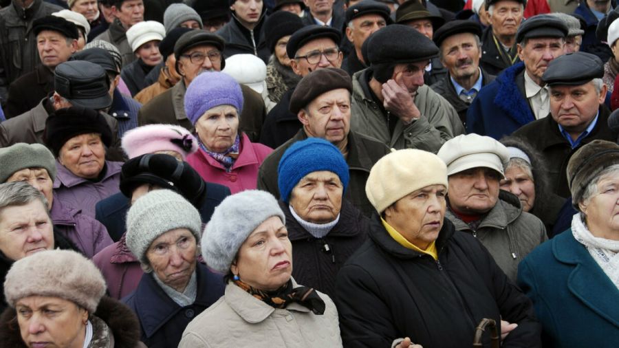 Пенсионеры РФ получат в среднем по 14 тысяч рублей от ПФР до Нового года
