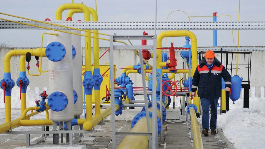 Листовский: ситуация с низкими объемами топлива на Украине тревожна, но не критична