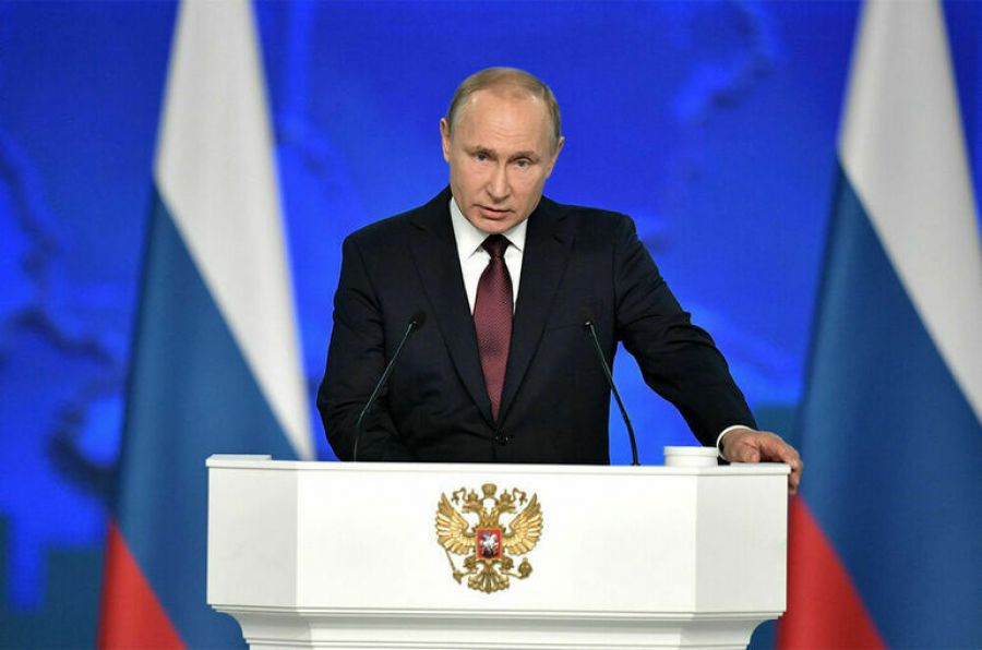 Пенсионеры РФ ждут выплаты 10 тысяч рублей от Путина к Новому году в декабре 2021 года
