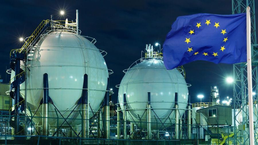 Цена на газ в Европе достигла 1525 долларов за тысячу кубометров