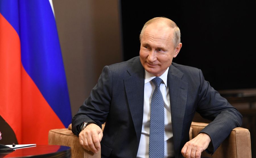 Глава РФ Путин подписал закон о заморозке накопительной части пенсий до 2024 года