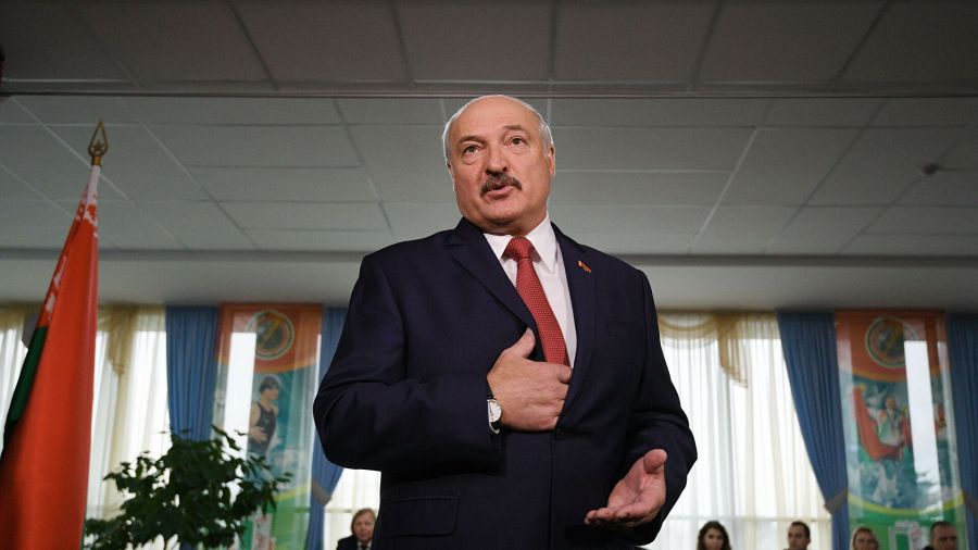 Власти Белоруссии хотят попросить у России $3,5 млрд для защиты от санкций США