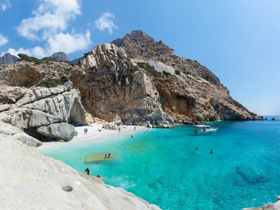 В Греции будут спрашивать отрицательный ПЦР-тест у туристов с 19 декабря