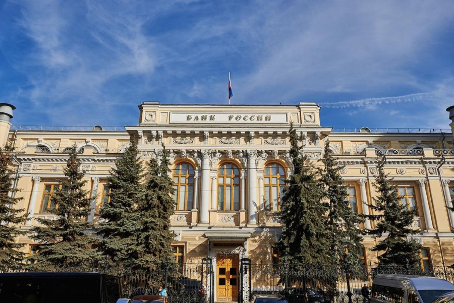 ЦБ РФ: банковские переводы до 1,4 млн рублей в 2022 году могут быть бесплатными