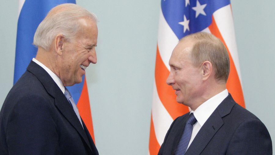 Встреча Путина и Байдена спровоцирует рост акций и рубля