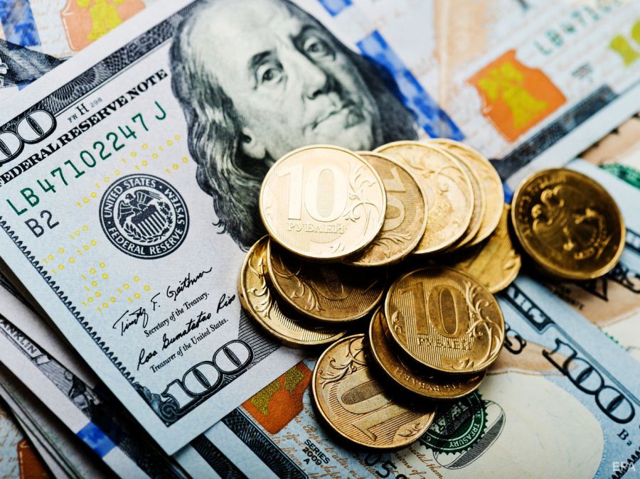 Эксперт Солодков: Снижения доллара к рублю в ближайшее время ожидать не стоит