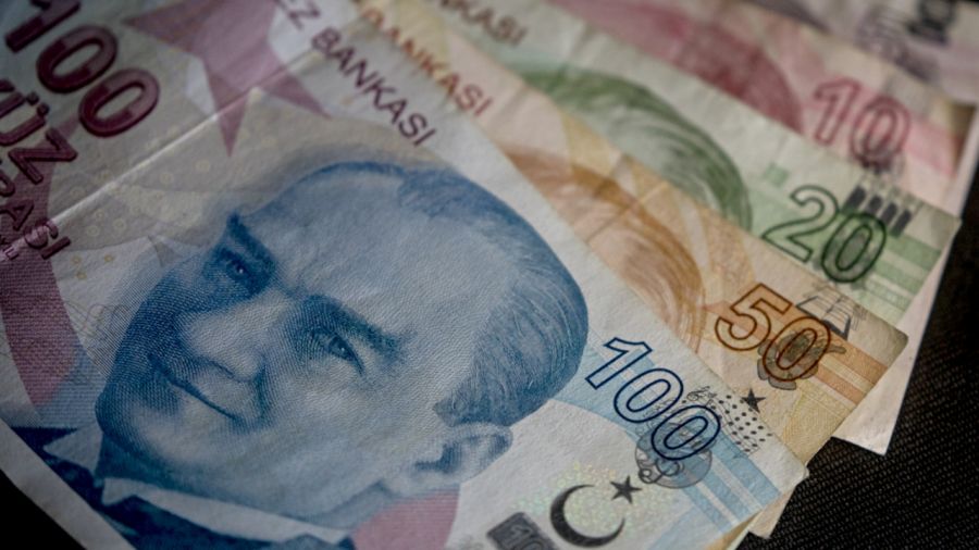 ЦБ Турции вновь проводит валютные интервенции после падения курса лиры