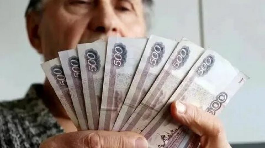 ПФР начнет с 25 февраля 2022 года переводить пенсионерам выплаты 17 000 рублей