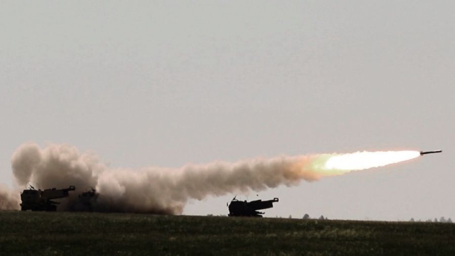 РВ: ВСУ нанесли страшный удар из РСЗО HIMARS по кинотеатру "Сталь" в Донецке