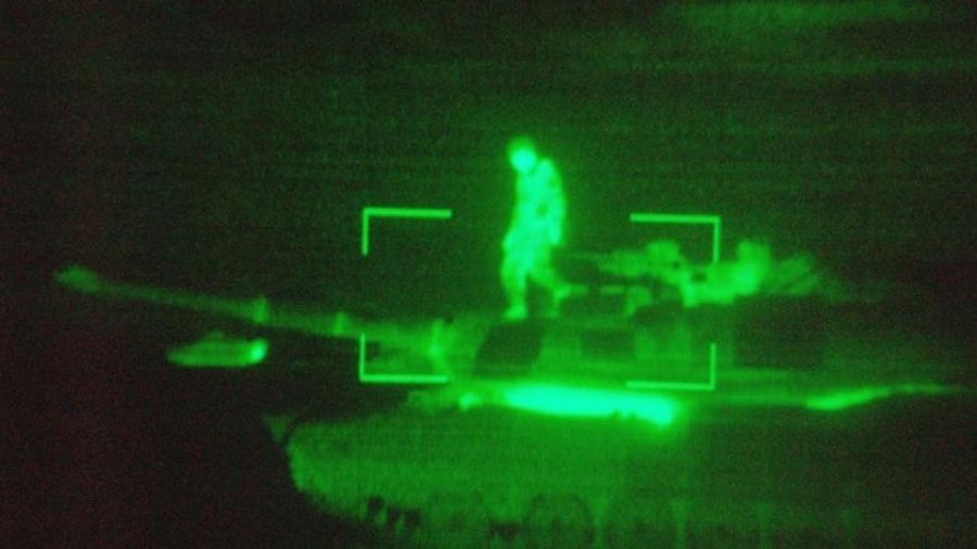 "РВ" опубликовала видеокадры ночной боевой работы снайперов спецназа 56-го батальона ДНР