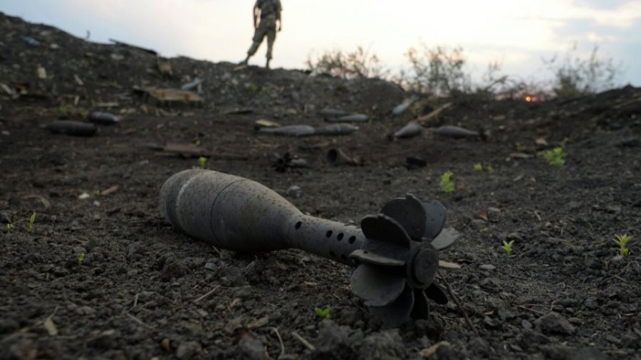 МК: ВСУ разбрасывают новые мины с помощью кассетных боеприпасов в зоне СВО