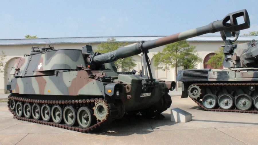 "РВ" показала как уничтоженную у Артёмовска НАТОвскую САУ M109 увозят на трейлере