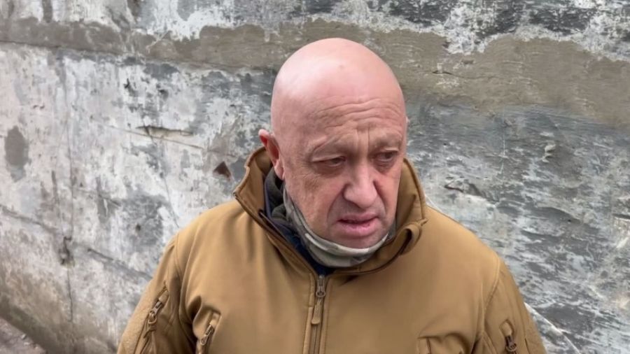 "МК": Пригожин пожаловался, что на соляные шахты Соледара в ДНР "уже очередь крысенышей"