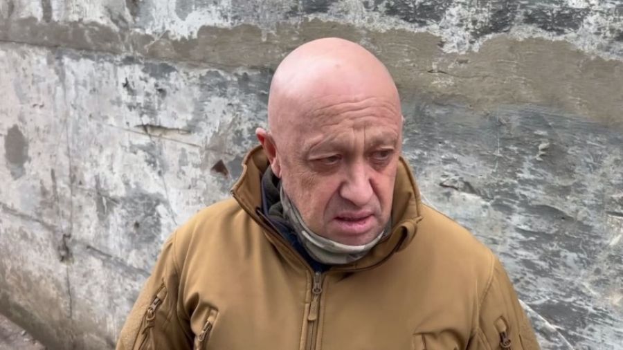 Пригожин показал живого бойца ЧВК "Вагнер" Якущенко, которого казнили ранее на видео