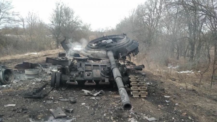 РВ: Ударные дроны бойцов ОБТФ "Каскад" уничтожают танки ВСУ, прячущиеся на улицах Угледара