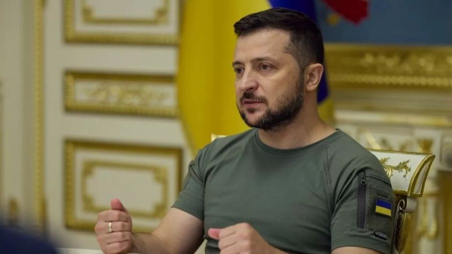 МК: Зеленский проинформировал, что ситуация на восточном направлении трудная и болезненная