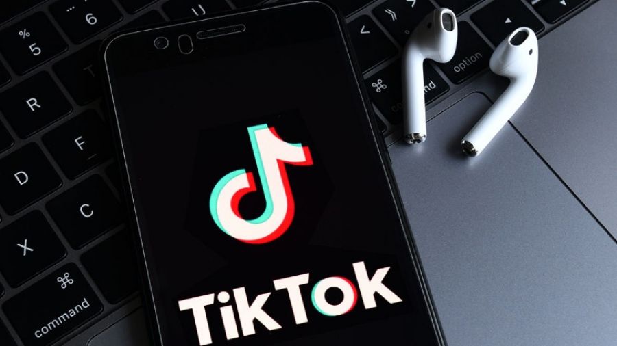 ЕС запрещает всем своим сотрудникам пользоваться TikTok