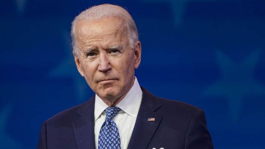 "МК": звезда "Битвы экстрасенсов" Ахметжанова сообщила о страхе президента США Джо Байдена