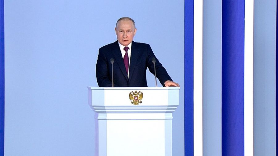 РИА Новости: Глава РФ Владимир Путин взорвал информационную бомбу