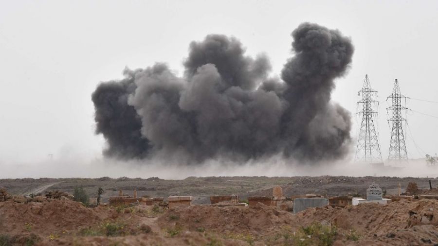 На Украине показали последствия авиаудара ВКС России по промобъекту в Черниговской области