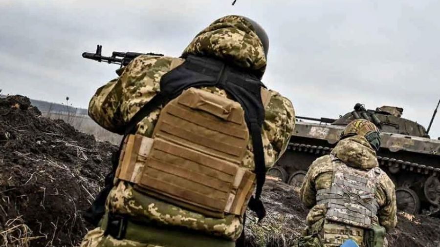 Украинские подростки начали играть в похороны военнослужащего ВСУ