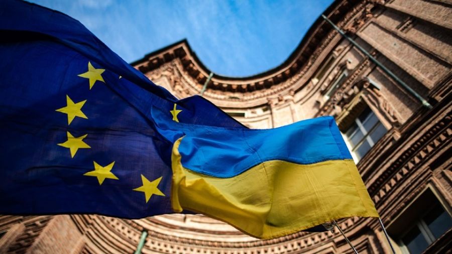 Politico: Выданные Евросоюзом кредиты доведут Украину до катастрофы