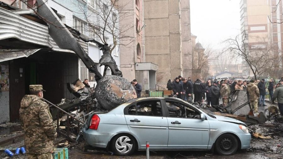 МК: Появилось видео, как колонна авто с телами погибших в Броварах блокировала улицы Киева