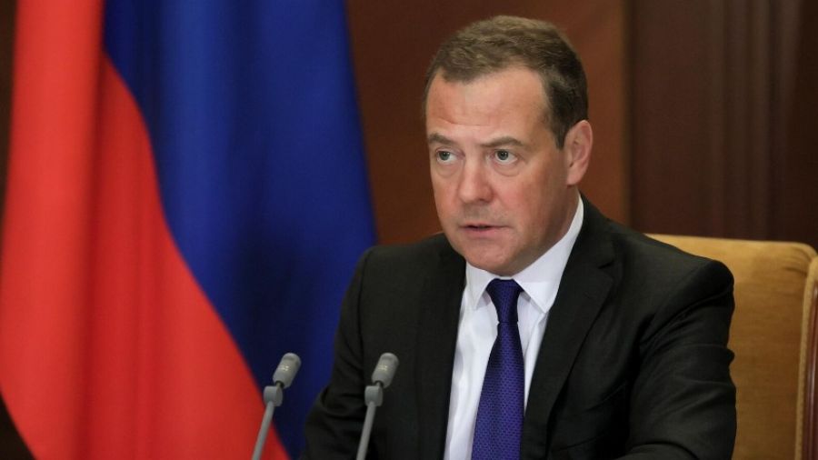 МК: Дмитрий Медведев назвал два условия мирных переговоров по Украине