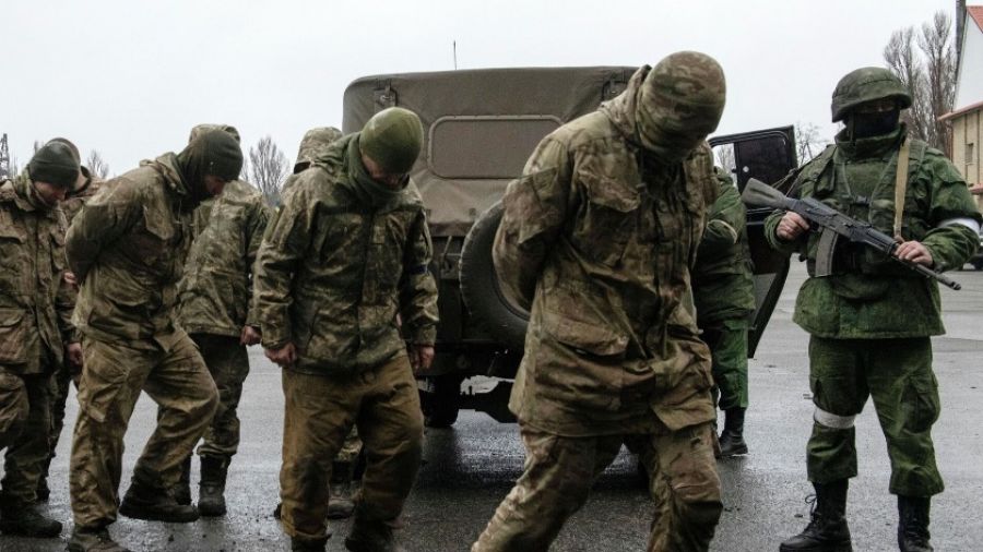 РВ: Военнослужащие ВСУ толпами сдаются группе ЧВК "Вагнера" в Соледаре