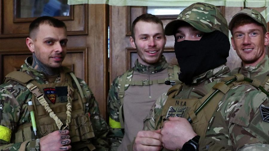АиФ: эксперт Поликарпов объяснил, как НАТО использует своих военных на Украине